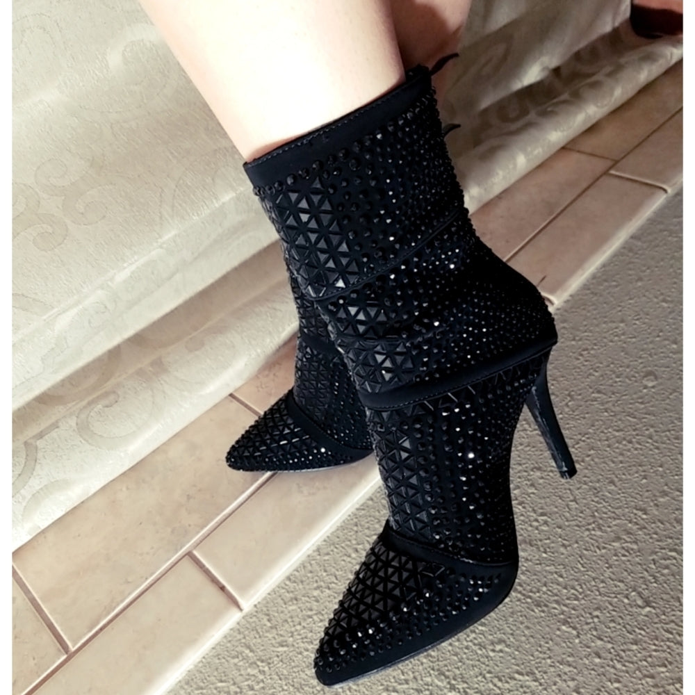 💎Restocked Extremely Diamond embelished booties