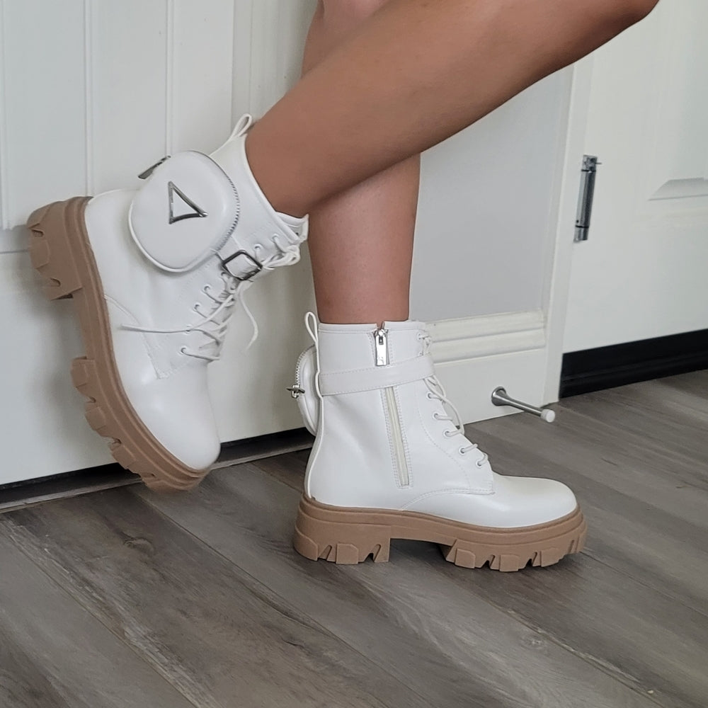 Combat white boot