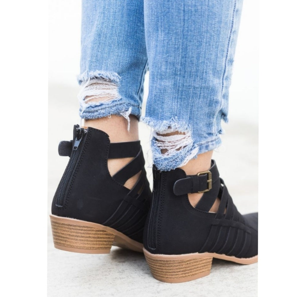 ❣ 7 ❣BLACK DISTRESS CAGED ANKLE