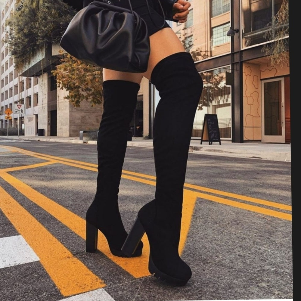 🚨RESTOCKED 🚨 Bella Black tigh high boots